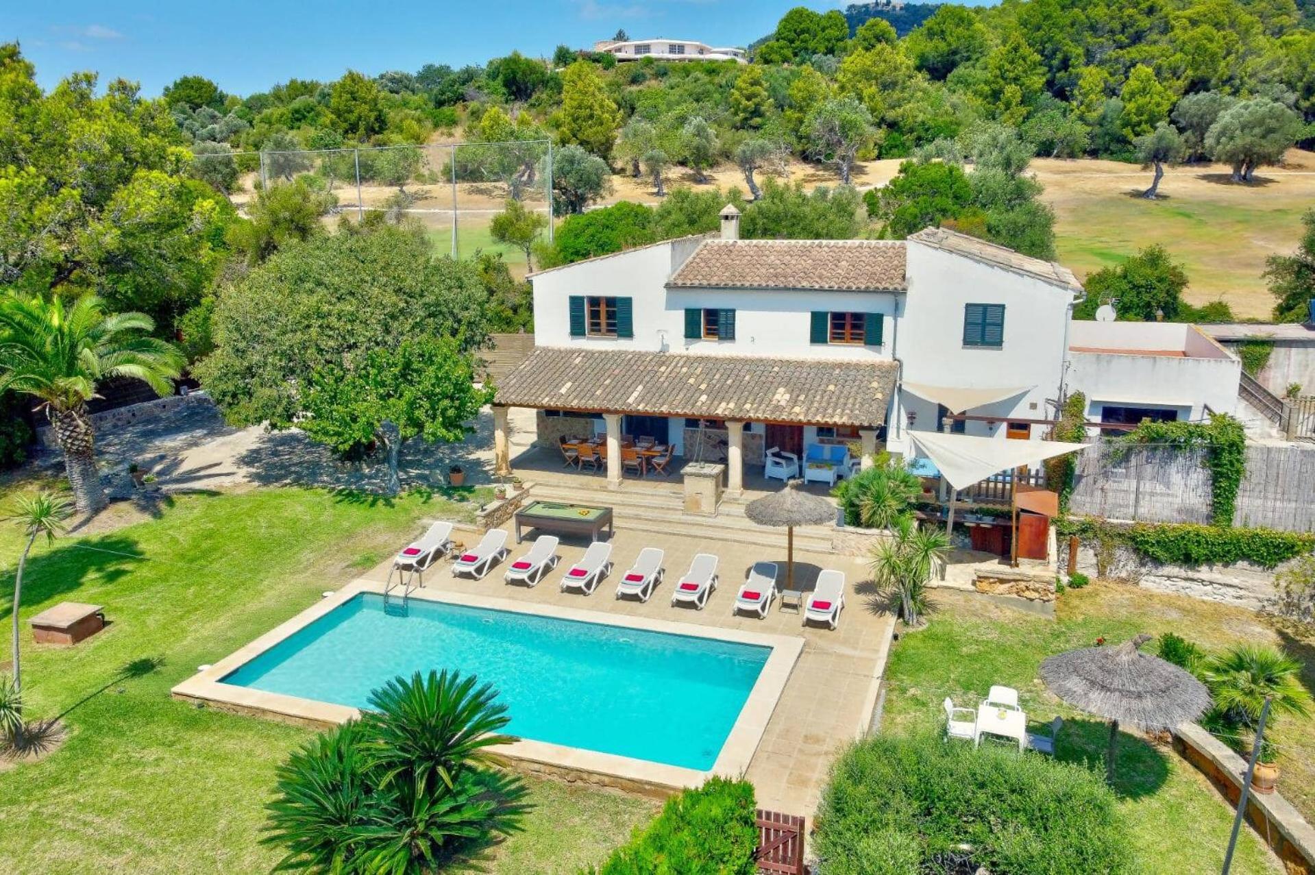 Villa Toni Pau By *